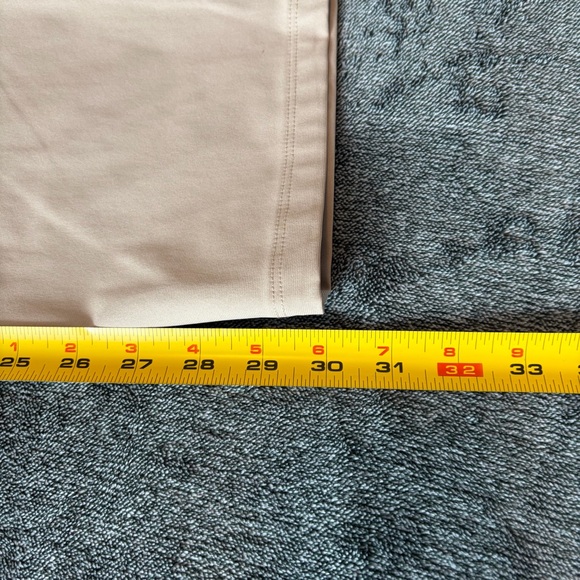 Lululemon ABC Pant Classic 30" *Warpstreme
Silverstone Size 36 - Picture 11 of 13